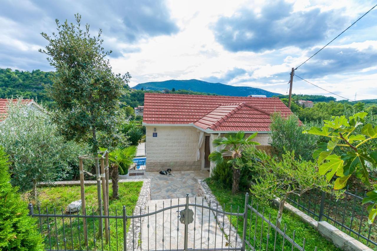 Villa Holiday Home Zvecanje Dış mekan fotoğraf