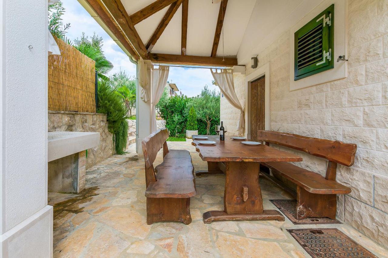 Villa Holiday Home Zvecanje Dış mekan fotoğraf