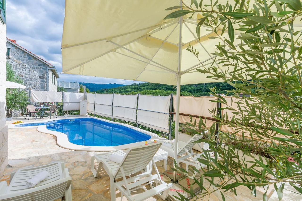 Villa Holiday Home Zvecanje Dış mekan fotoğraf