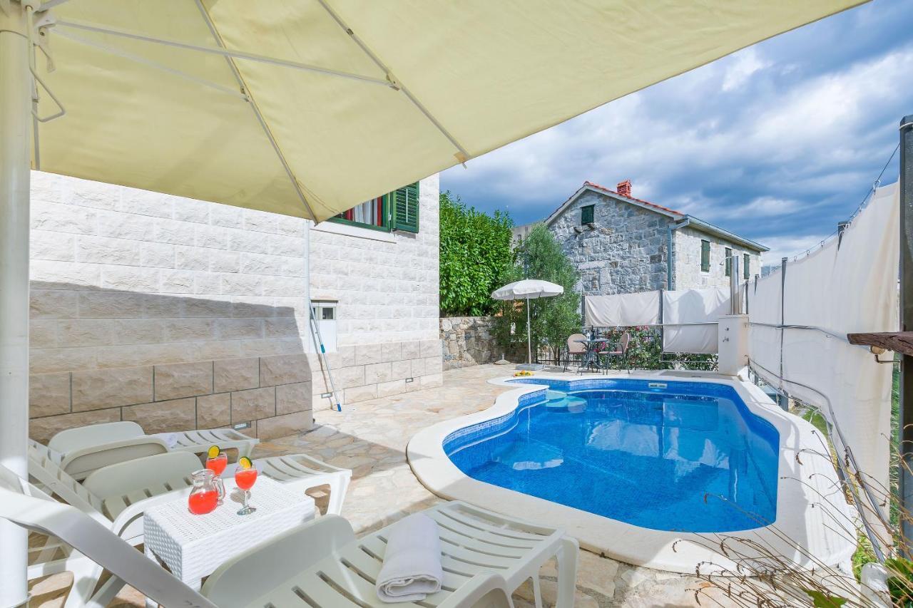 Villa Holiday Home Zvecanje Dış mekan fotoğraf