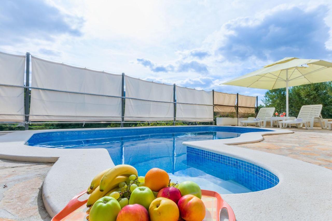 Villa Holiday Home Zvecanje Dış mekan fotoğraf