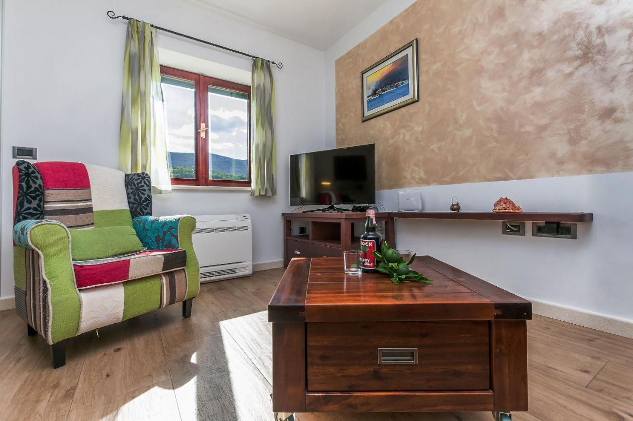 Villa Holiday Home Zvecanje Dış mekan fotoğraf